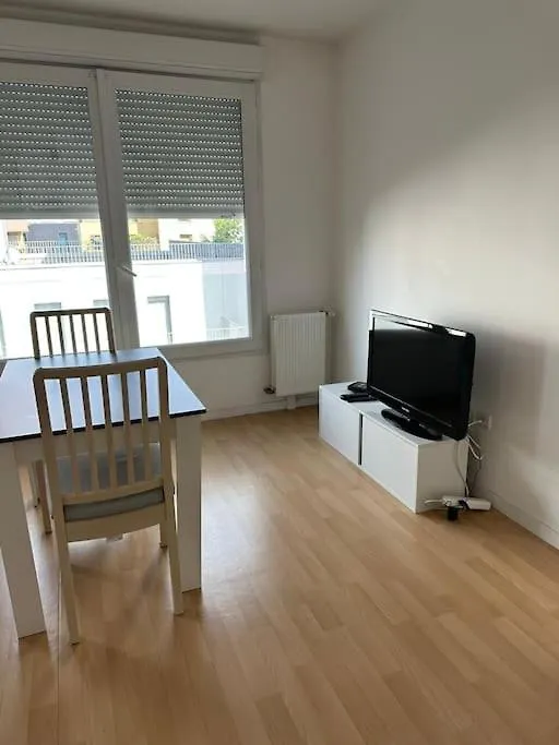 Apartment Grand Studio De 37M Carres - Rer Laplace Et Maison Des Examens A 5 Minutes A Pied Arcueil France