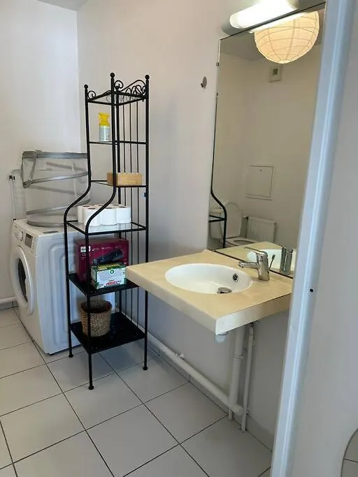 Grand Studio De 37M Carres - Rer Laplace Et Maison Des Examens A 5 Minutes A Pied Arcueil Apartment