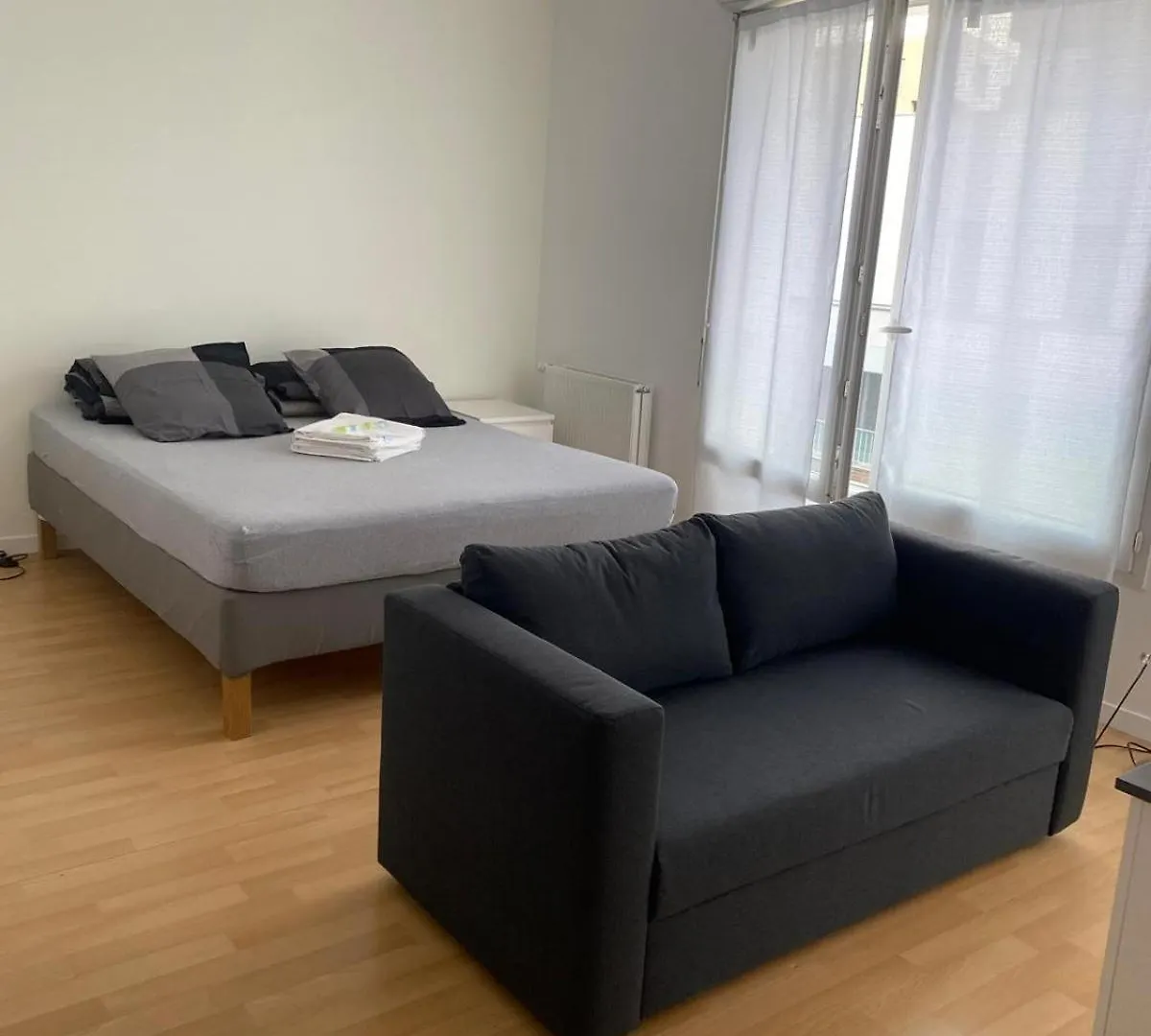 Grand Studio De 37M Carres - Rer Laplace Et Maison Des Examens A 5 Minutes A Pied Arcueil France